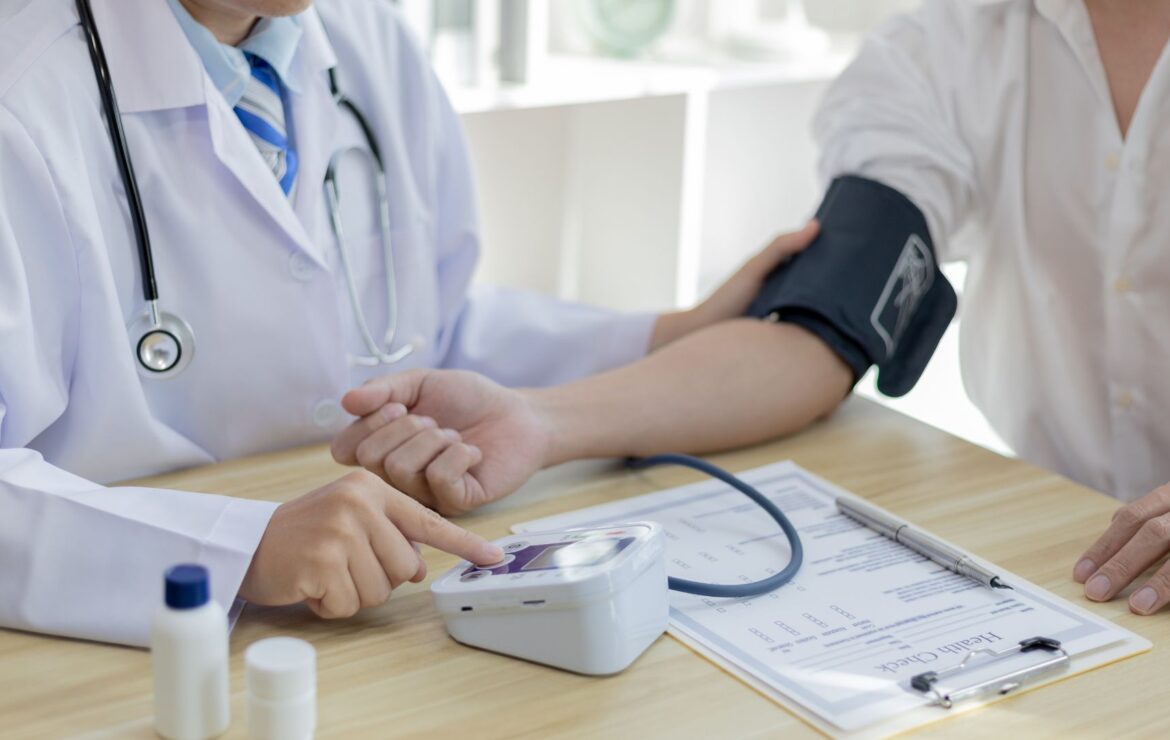 Estudo sinaliza nova abordagem de monitorização da pressão arterial